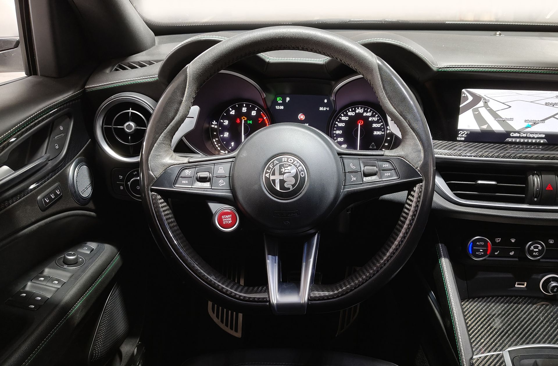 Alfa Romeo Stelvio 2.9 Gasolina Quadrifoglio Q4 - foto 29