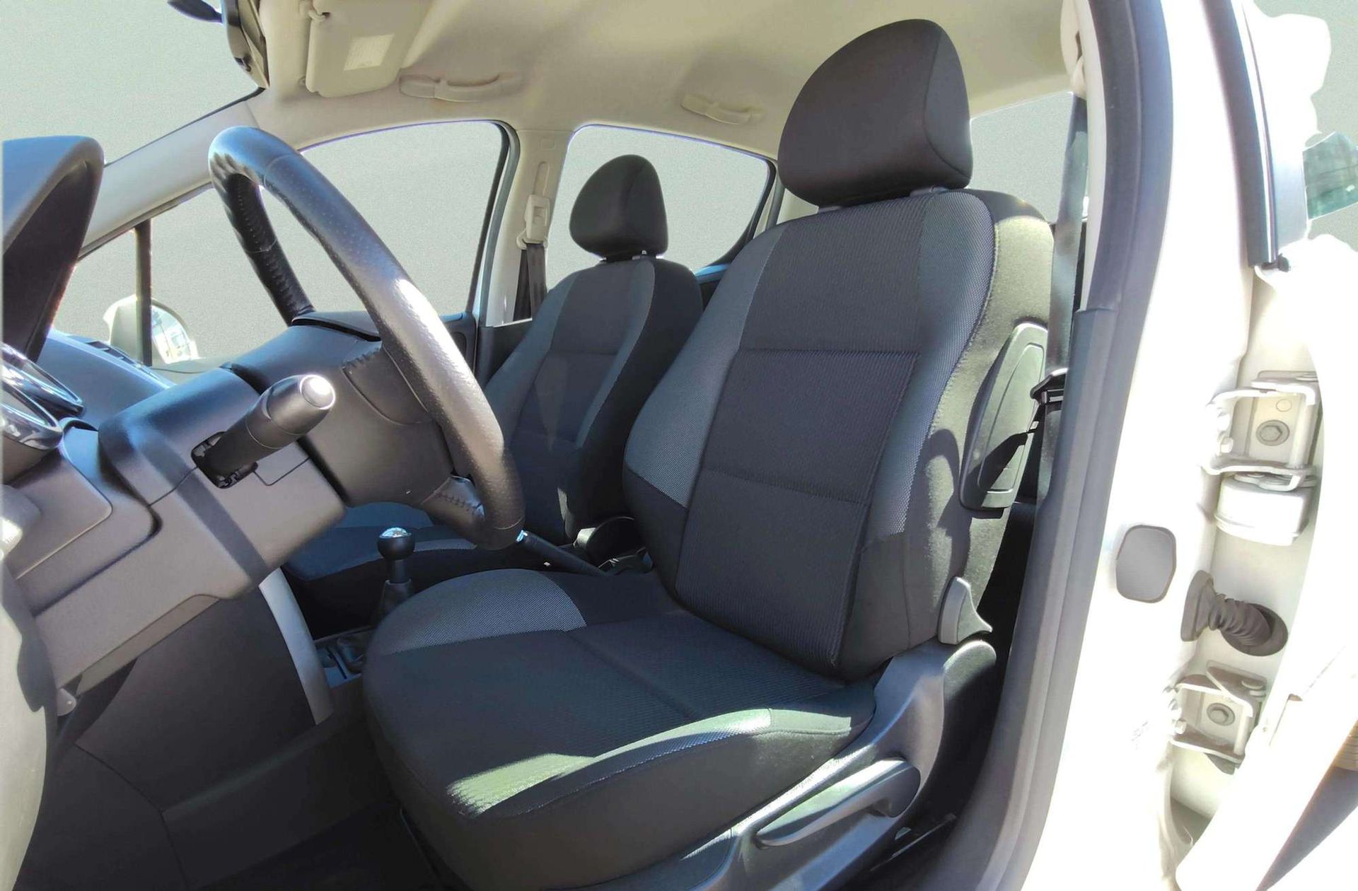 Peugeot 207 1.4 VTi Active - foto 8