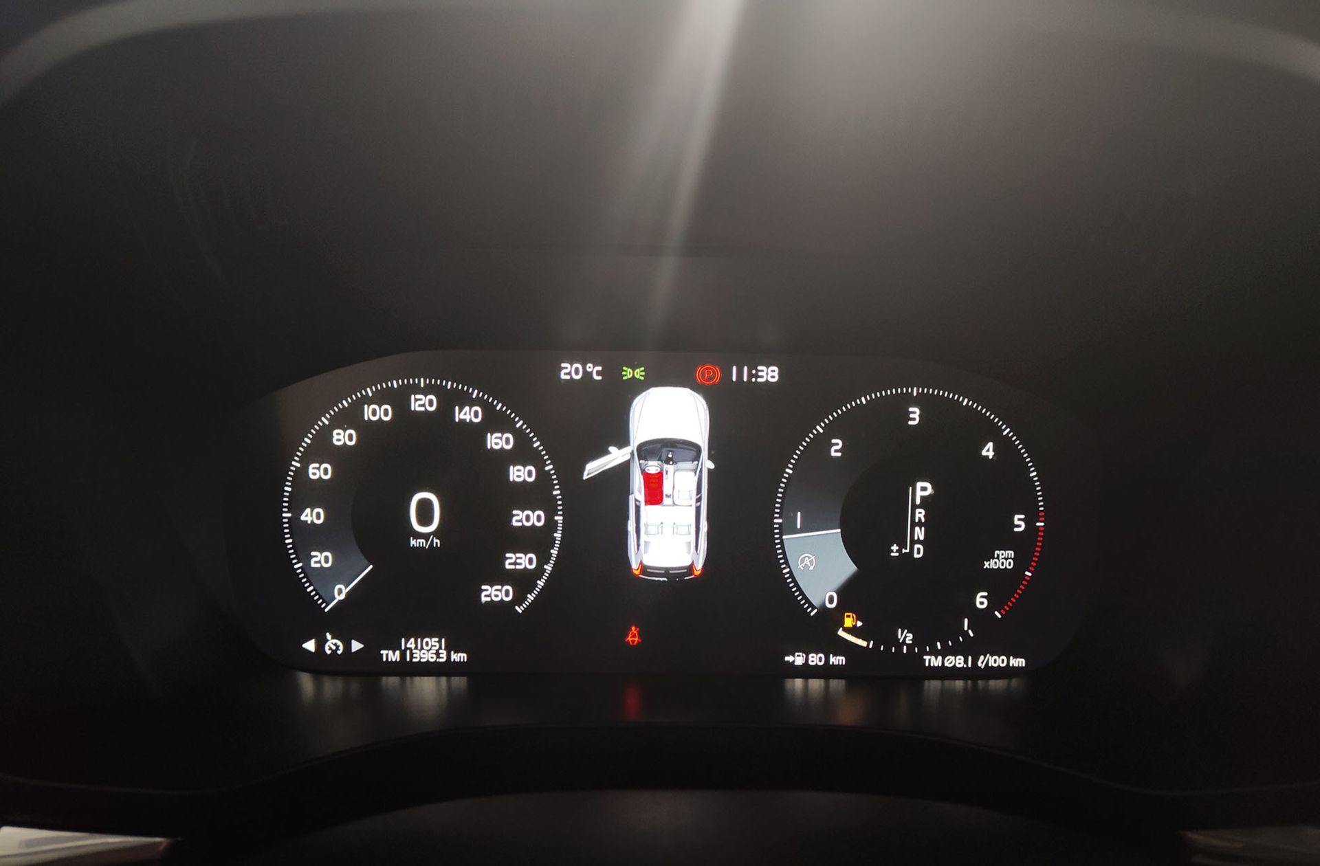 Volvo XC60 D4 Momentum - foto 27