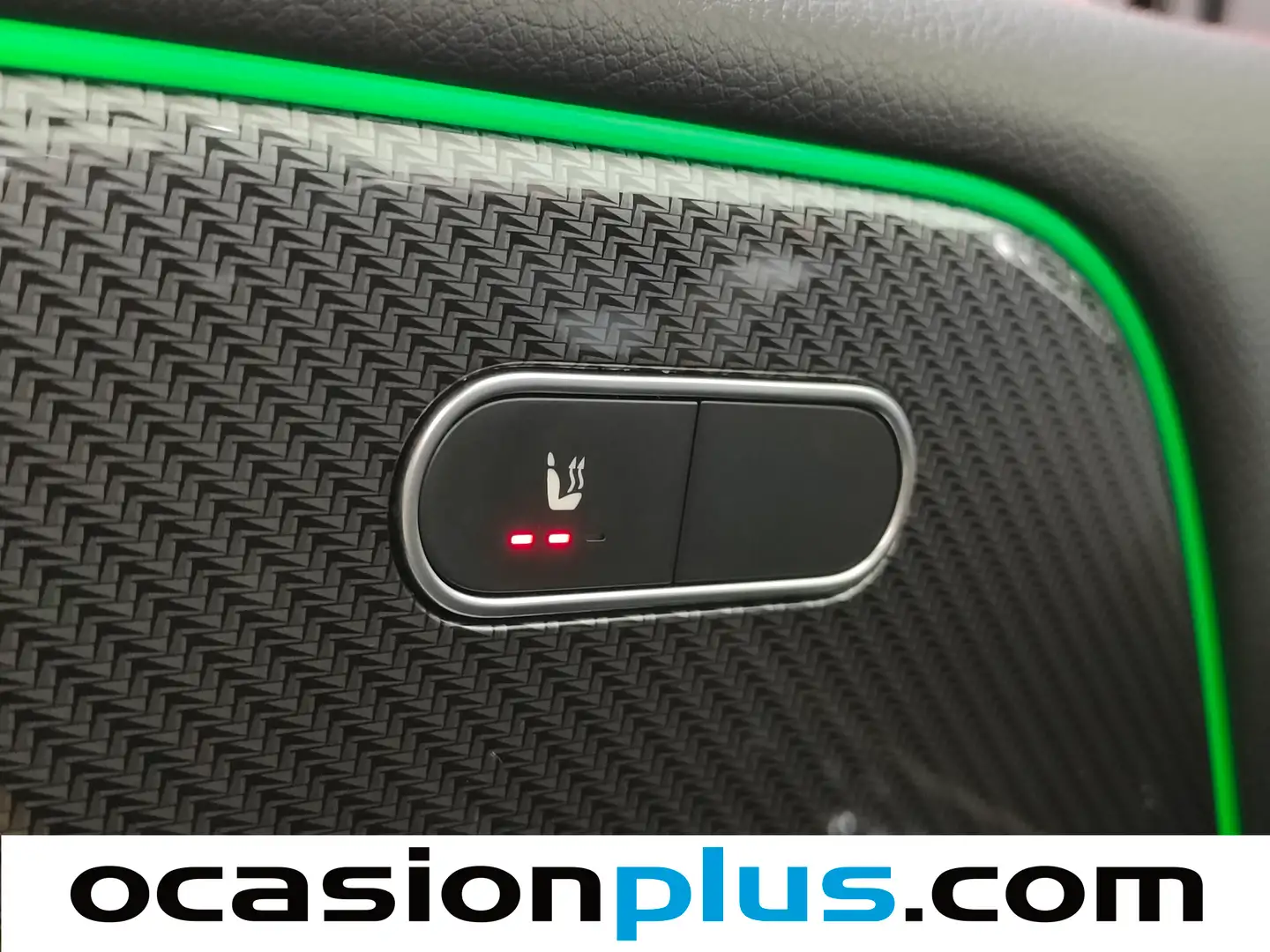 Foto Mercedes GLB Mercedes-Benz GLB 200 (163 CV) AMG Pack