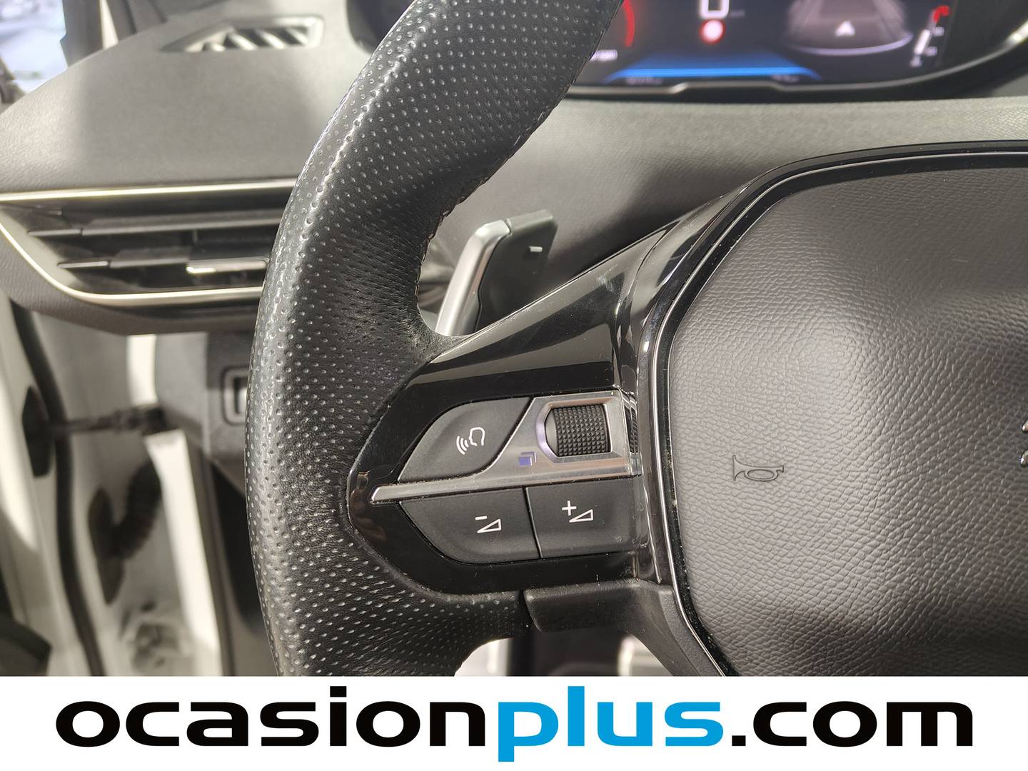 Foto Peugeot 3008 Peugeot 3008 PureTech 130 S&S GT EAT8 (130 CV)