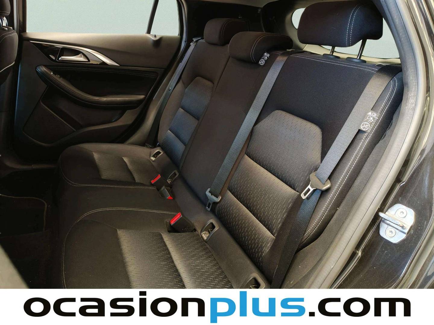 Foto asientos traseros Infiniti Q30 Infiniti Q30 1.6 TC Premium 7DCT (156 CV)