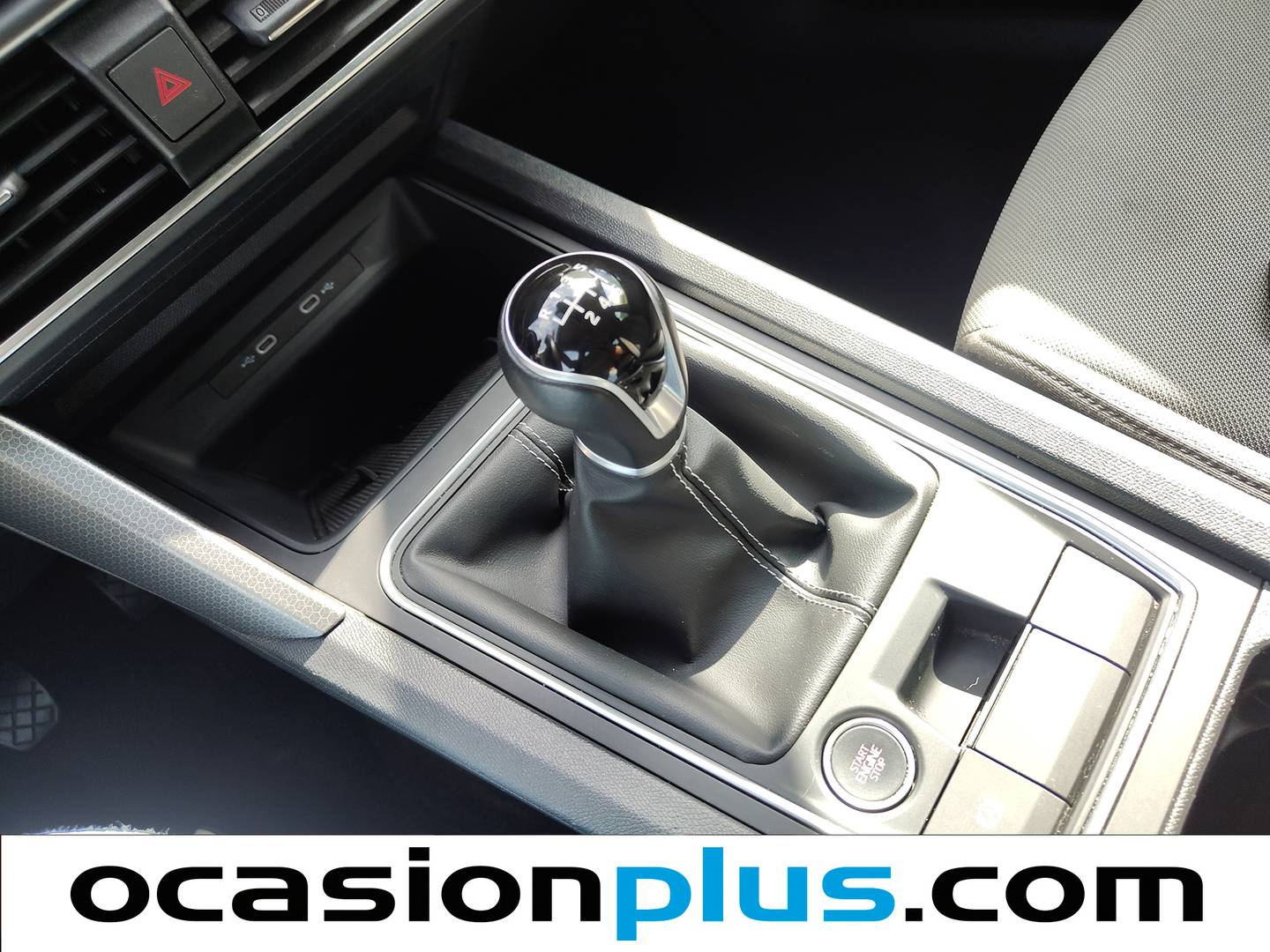 Seat León Seat León 1.5 TSI S&S Style 25 Aniversario (116 CV) de segunda mano