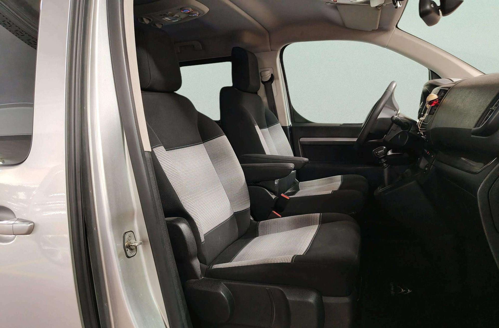 Citroën SpaceTourer BlueHDi 150 Feel Talla M 7 plazas - foto 20