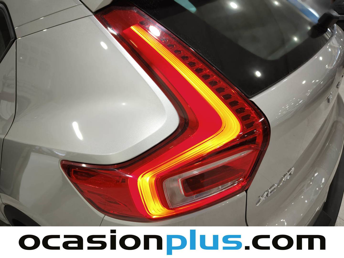 Extras del Volvo XC40 Volvo XC40 T2 Essential Dark Auto (129 CV)