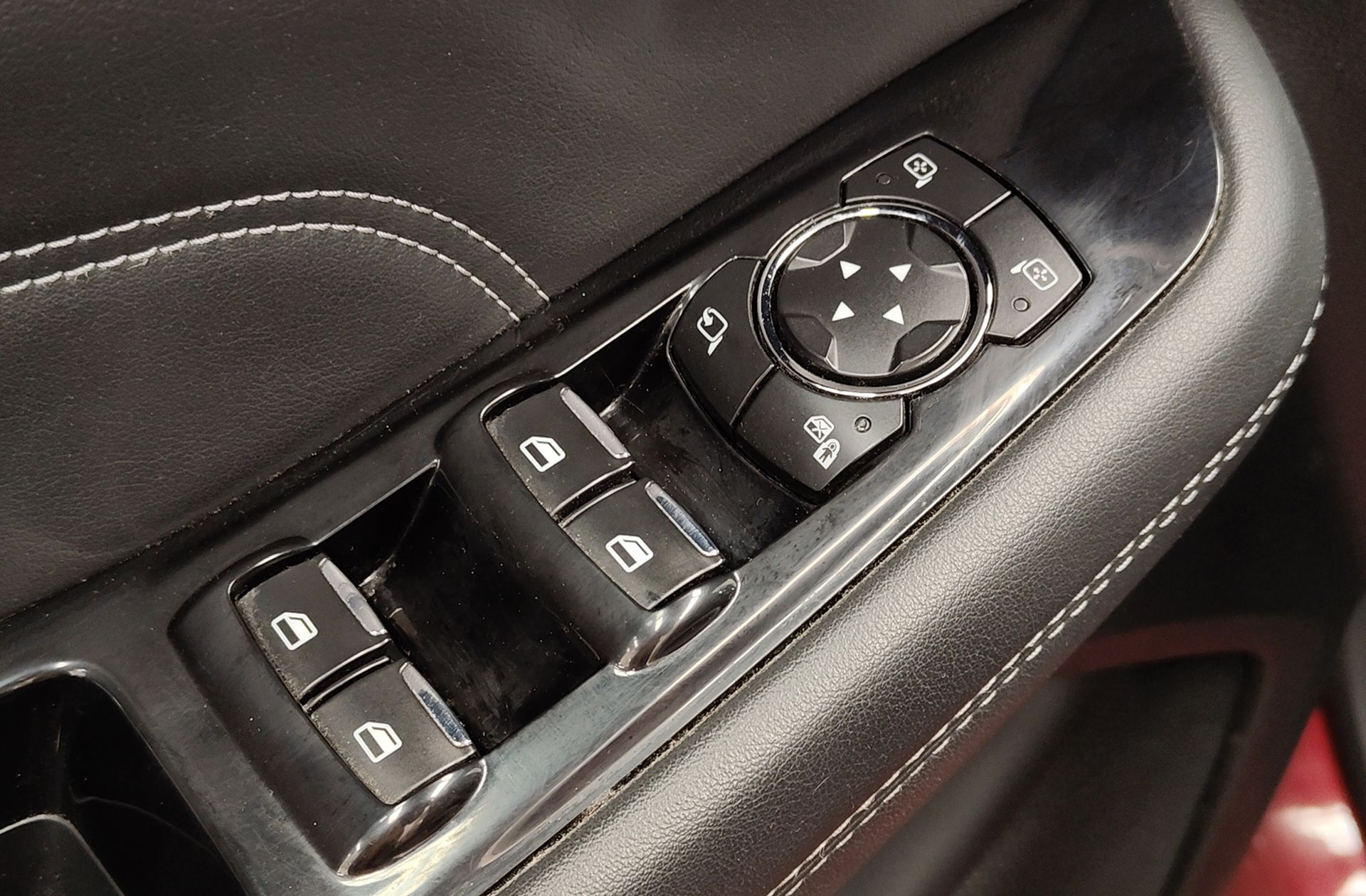 Ford S-Max 2.0 TDCi Titanium PowerShift - foto 39