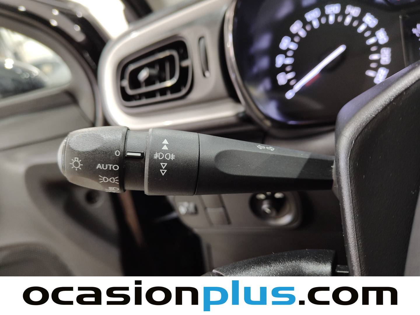 Equipamiento del Citroën C3 Citroën C3 PureTech 83 Plus (83 CV)