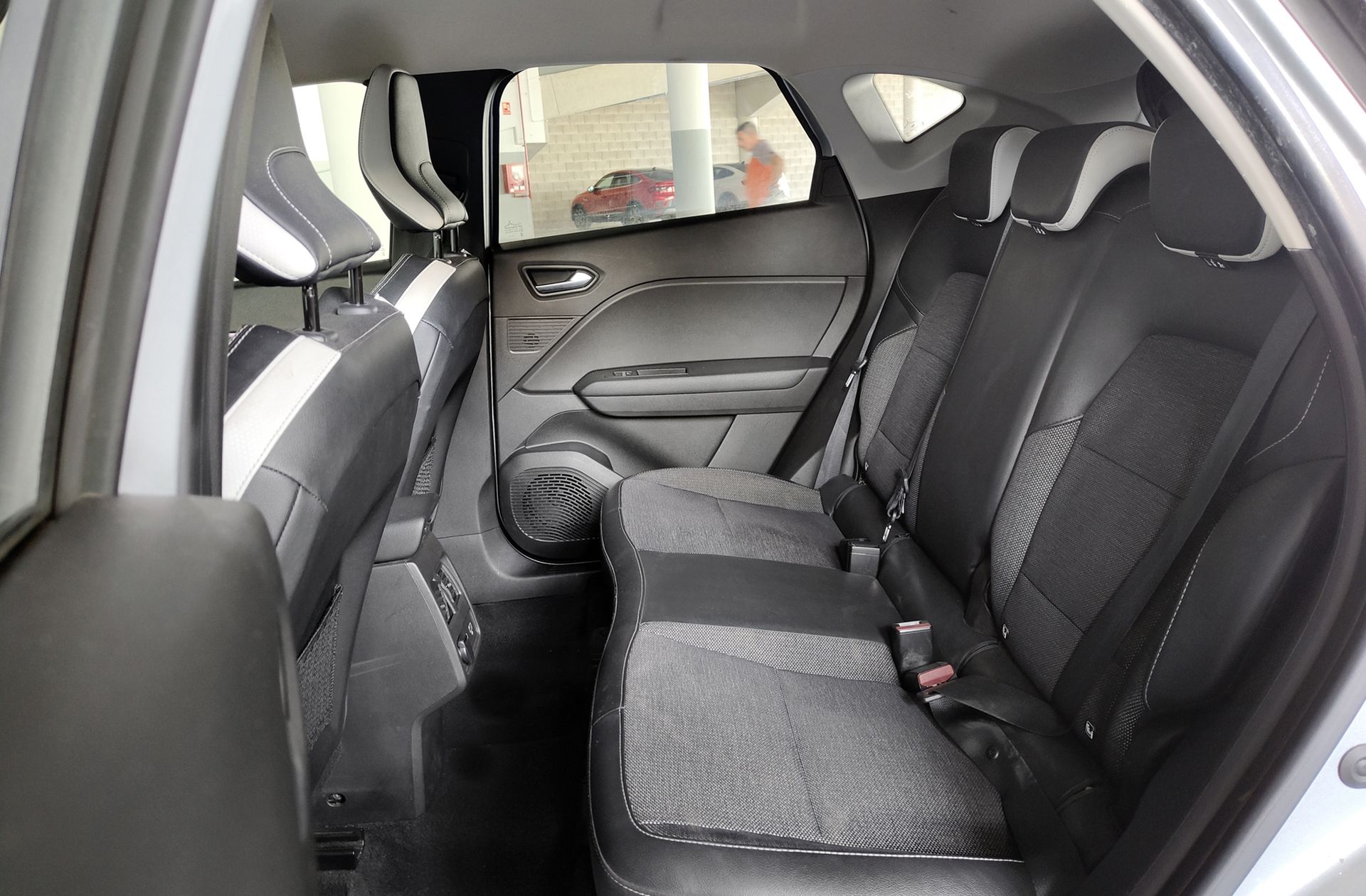 Renault Captur Techno TCe - foto 12