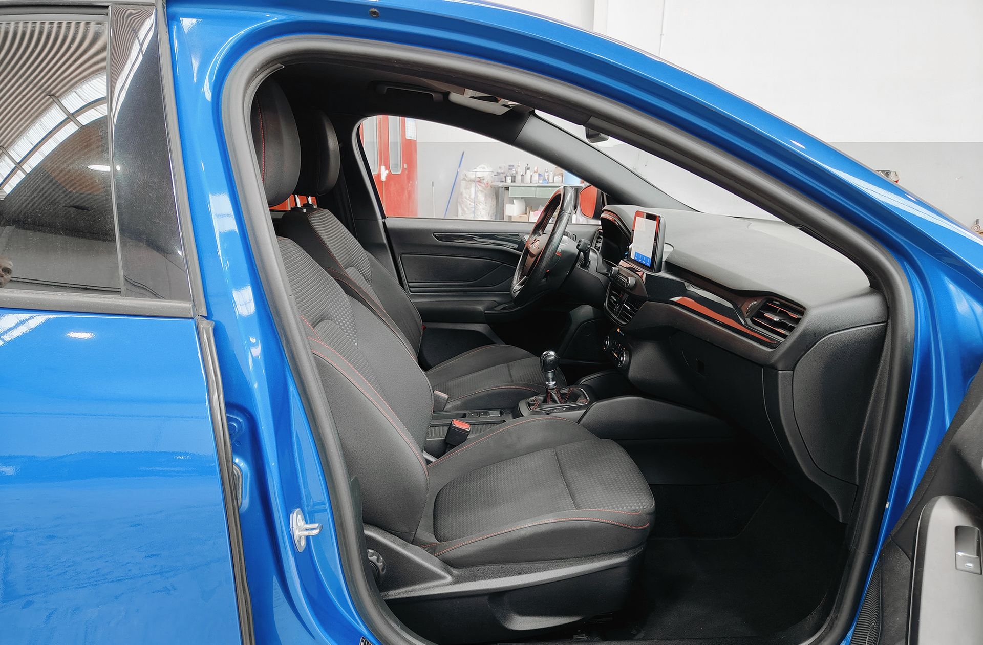 Ford Focus 1.0 EcoBoost ST-Line - foto 19