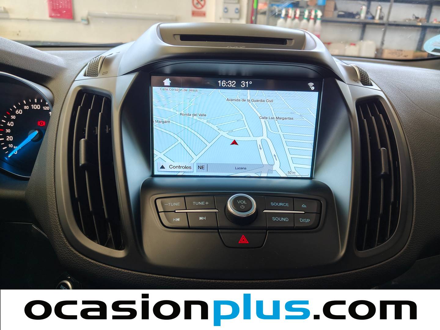 Extras y acabados del Ford Kuga Ford Kuga 1.5 EcoBoost S&S ST-Line 4x2 (120 CV)