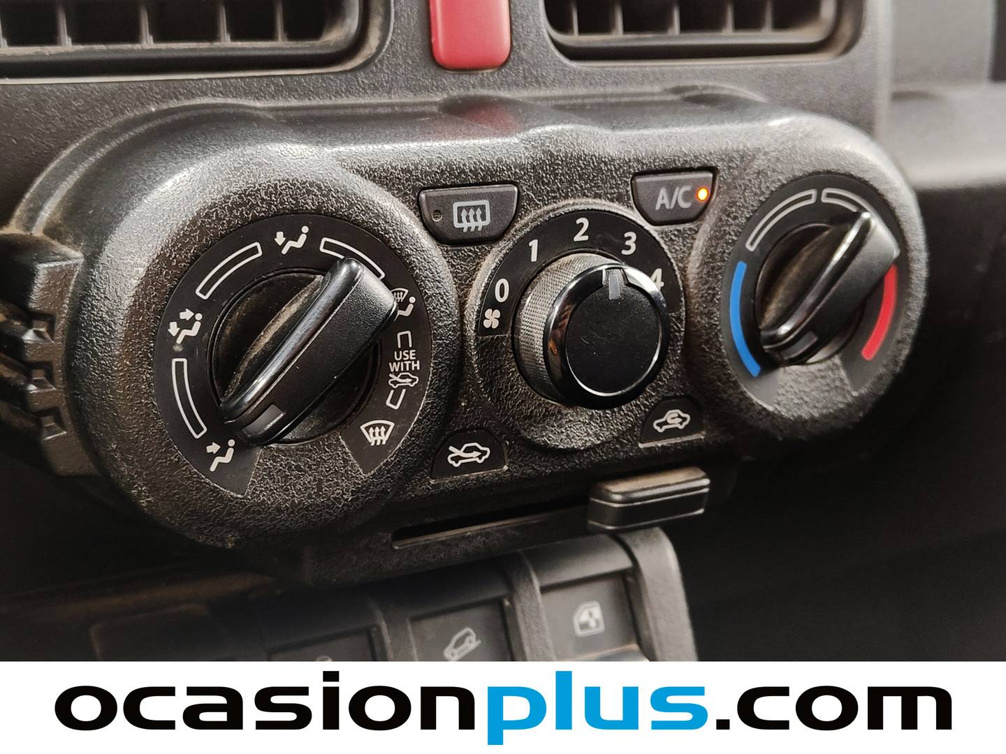 Extras del Suzuki Jimny Suzuki Jimny 1.5 Pro (102 CV)