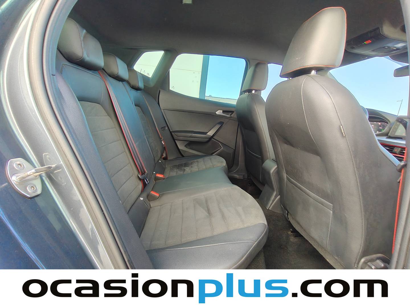 Foto Seat Arona SEAT Arona 1.5 TSI S&S FR XL DSG (150 CV)