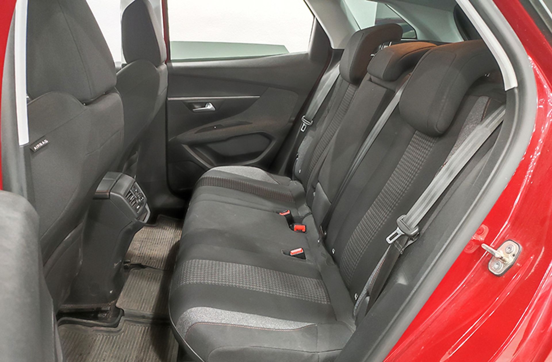 Peugeot 3008 SUV PureTech 130 Active - foto 11