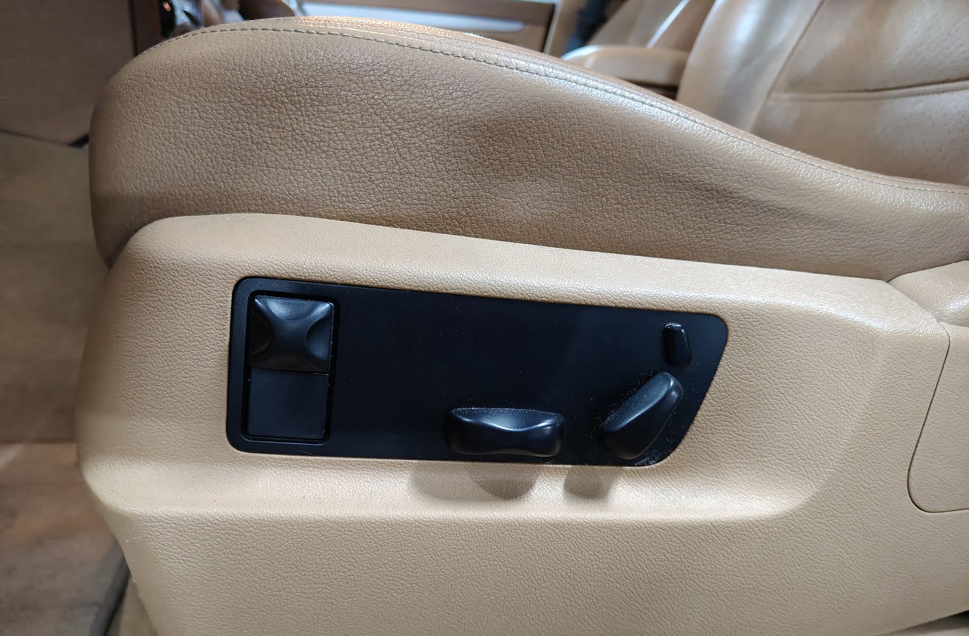 Porsche Cayenne - foto 13