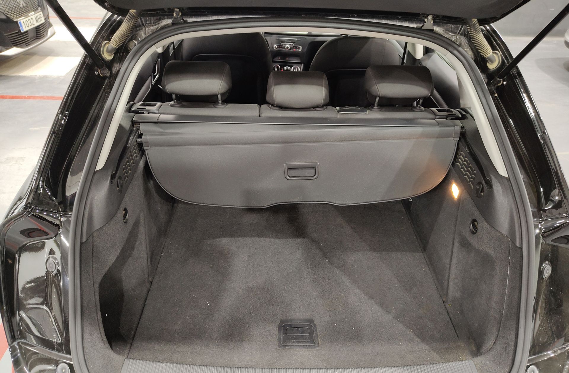 Audi Q3 2.0 TDI Attraction edition - foto 14