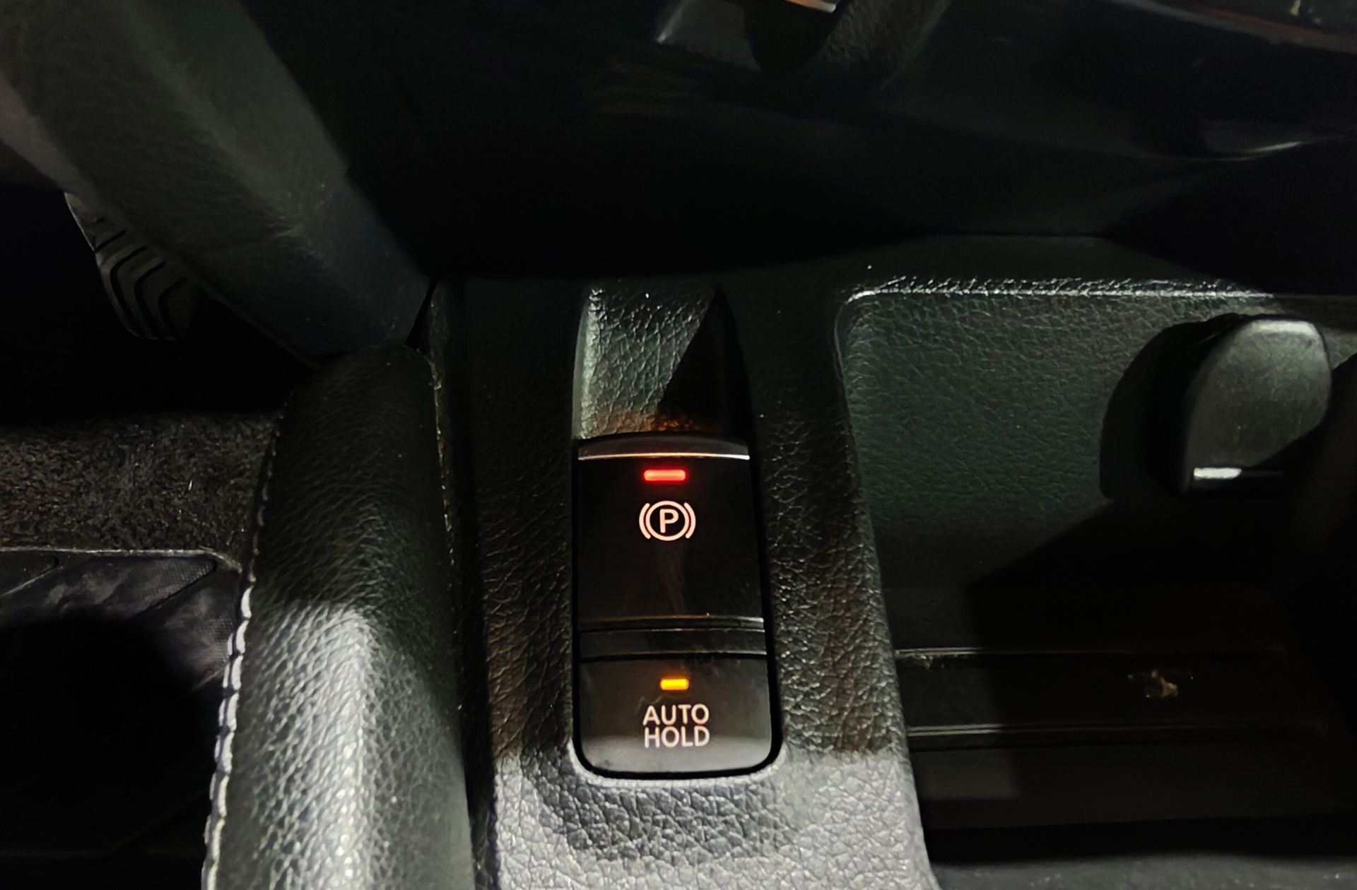 Nissan Qashqai DIG-T 140 Acenta 4x2 - foto 24