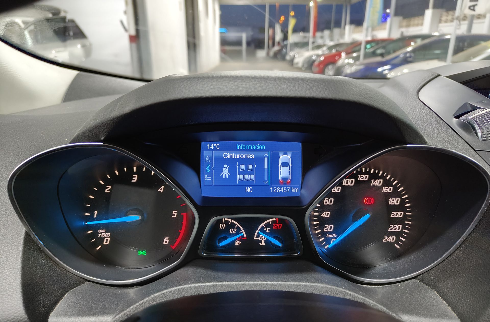 Ford Kuga 2.0 TDCi Titanium 4x2 - foto 26