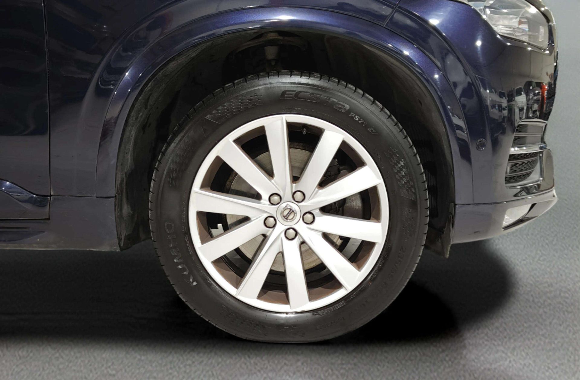 Volvo XC90 D5 Momentum AWD - foto 37