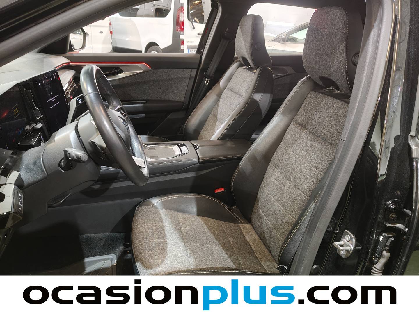 Foto asientos traseros Renault Espace Renault Espace E-Tech 200 full hybrid Iconic (200 CV) 7 Plazas