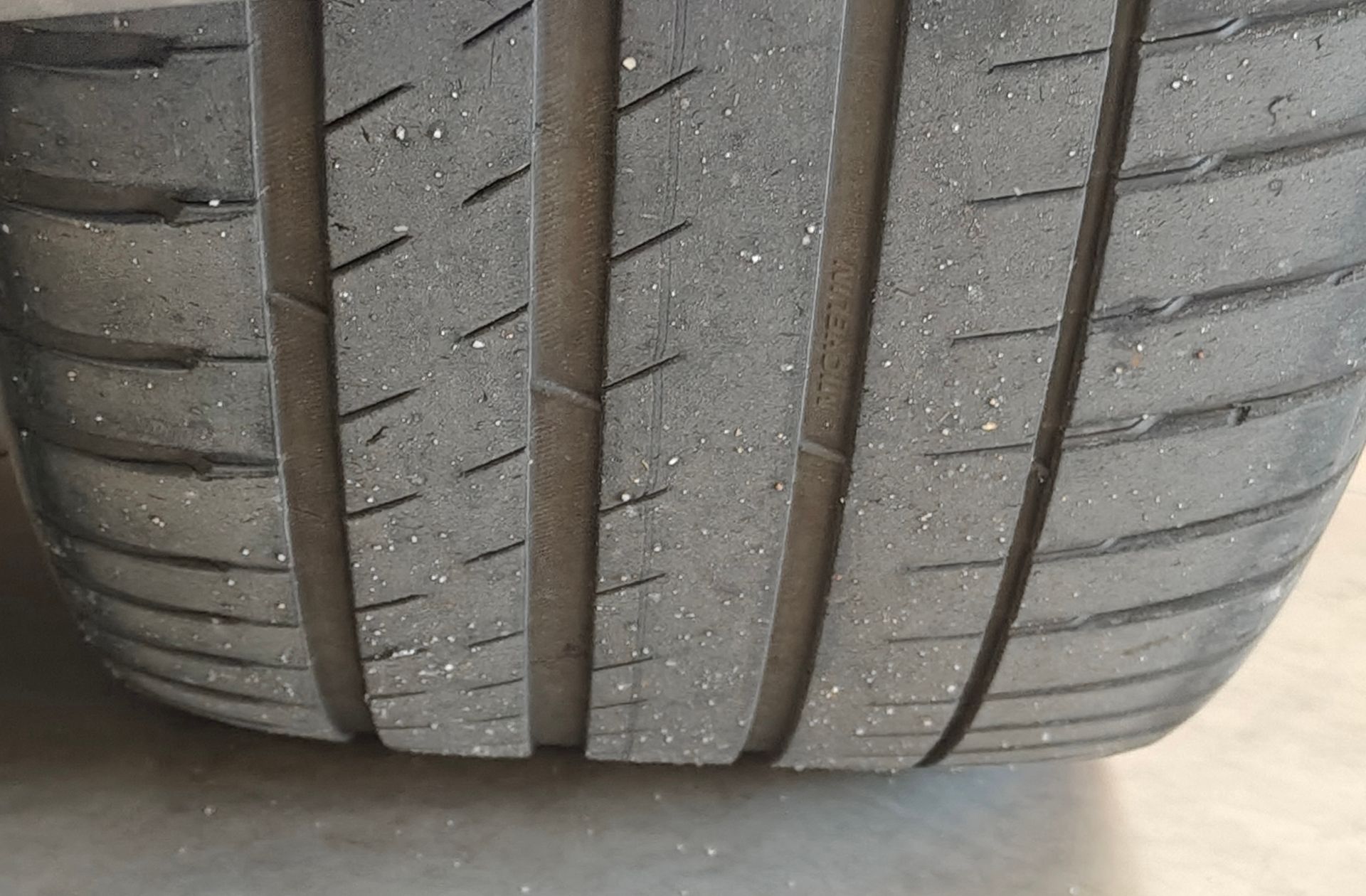 Tesla Model Y Tracción Trasera RWD - foto 42