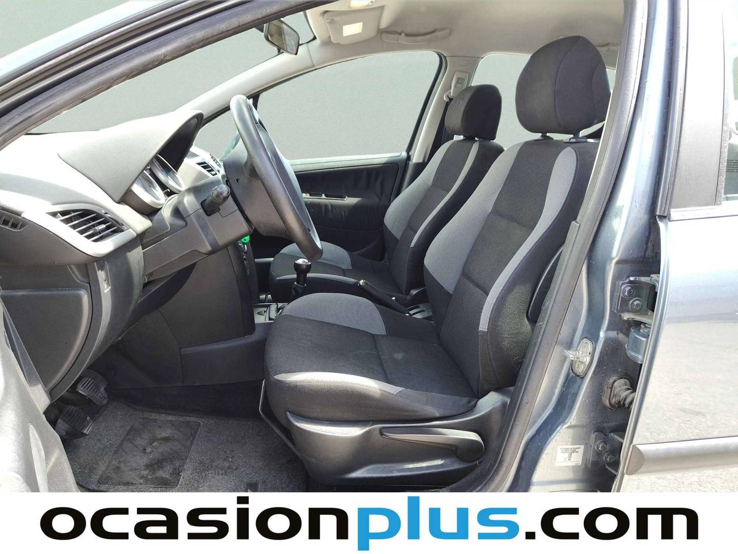 Foto asientos delanteros Peugeot 207 Peugeot 207 1.4i X-Line (75 CV)