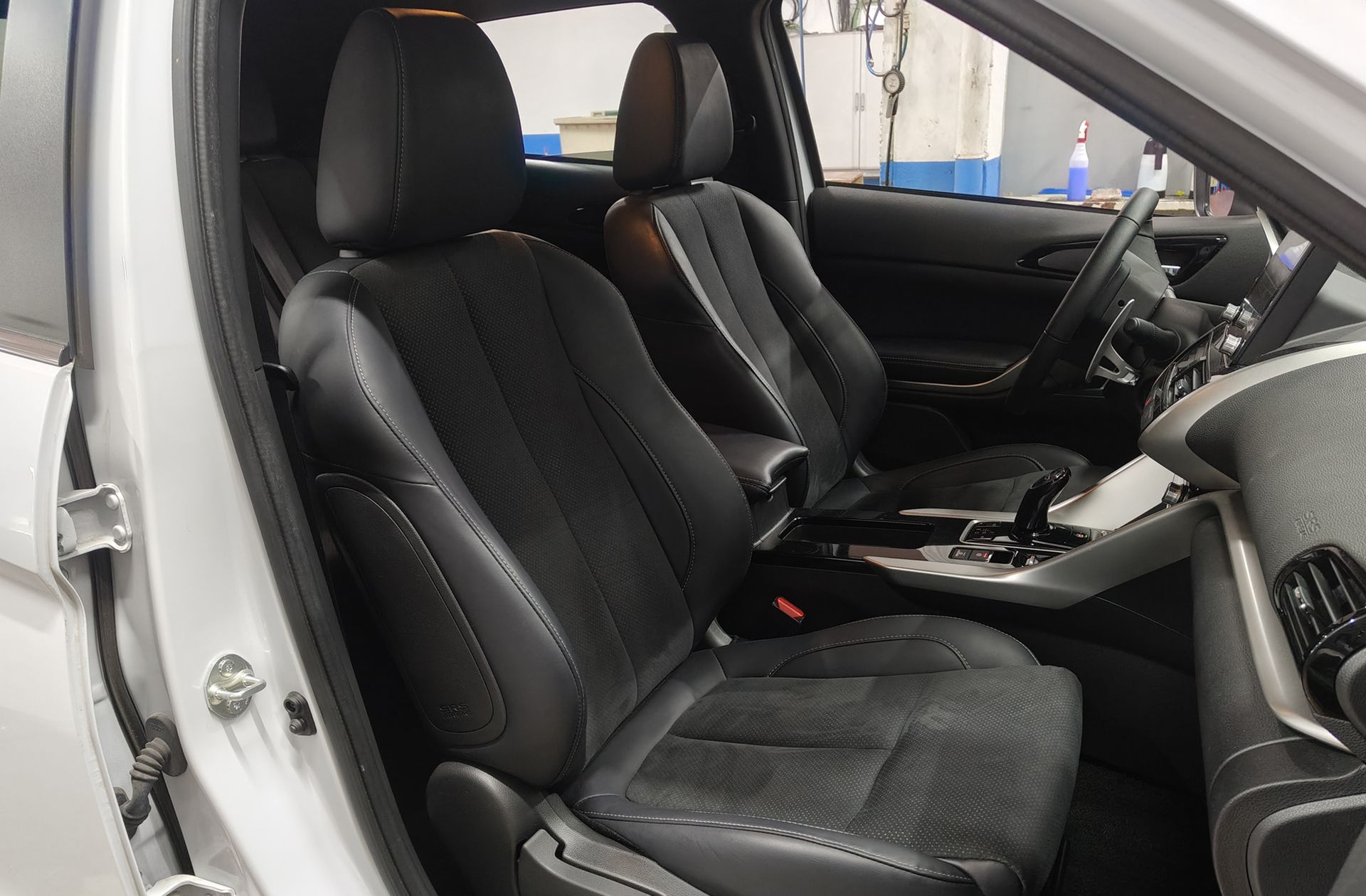 Mitsubishi Eclipse Cross 2.4 PHEV Kaiteki 4WD - foto 19