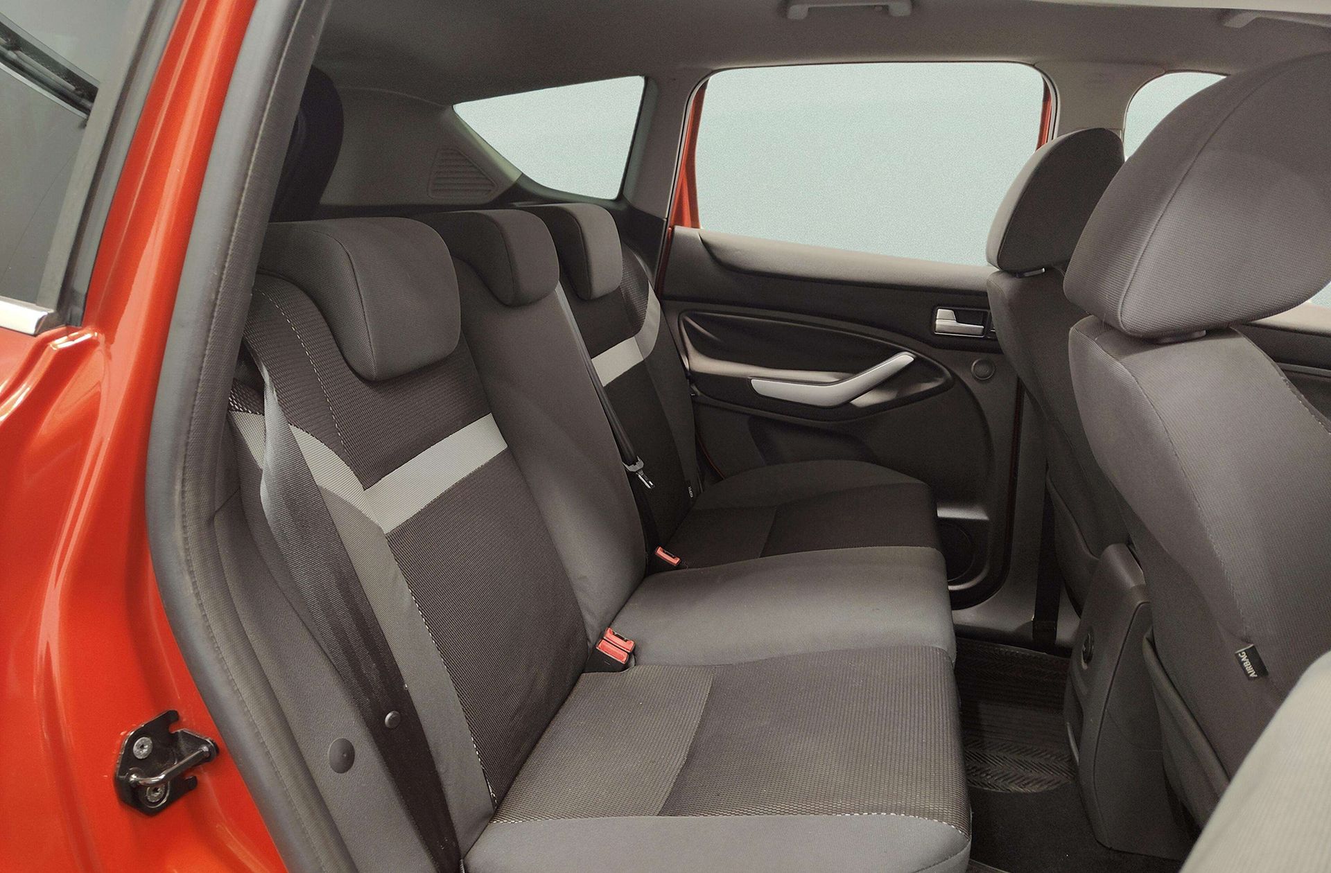Ford Kuga 2.0 TDCi Trend 4x2 - foto 13