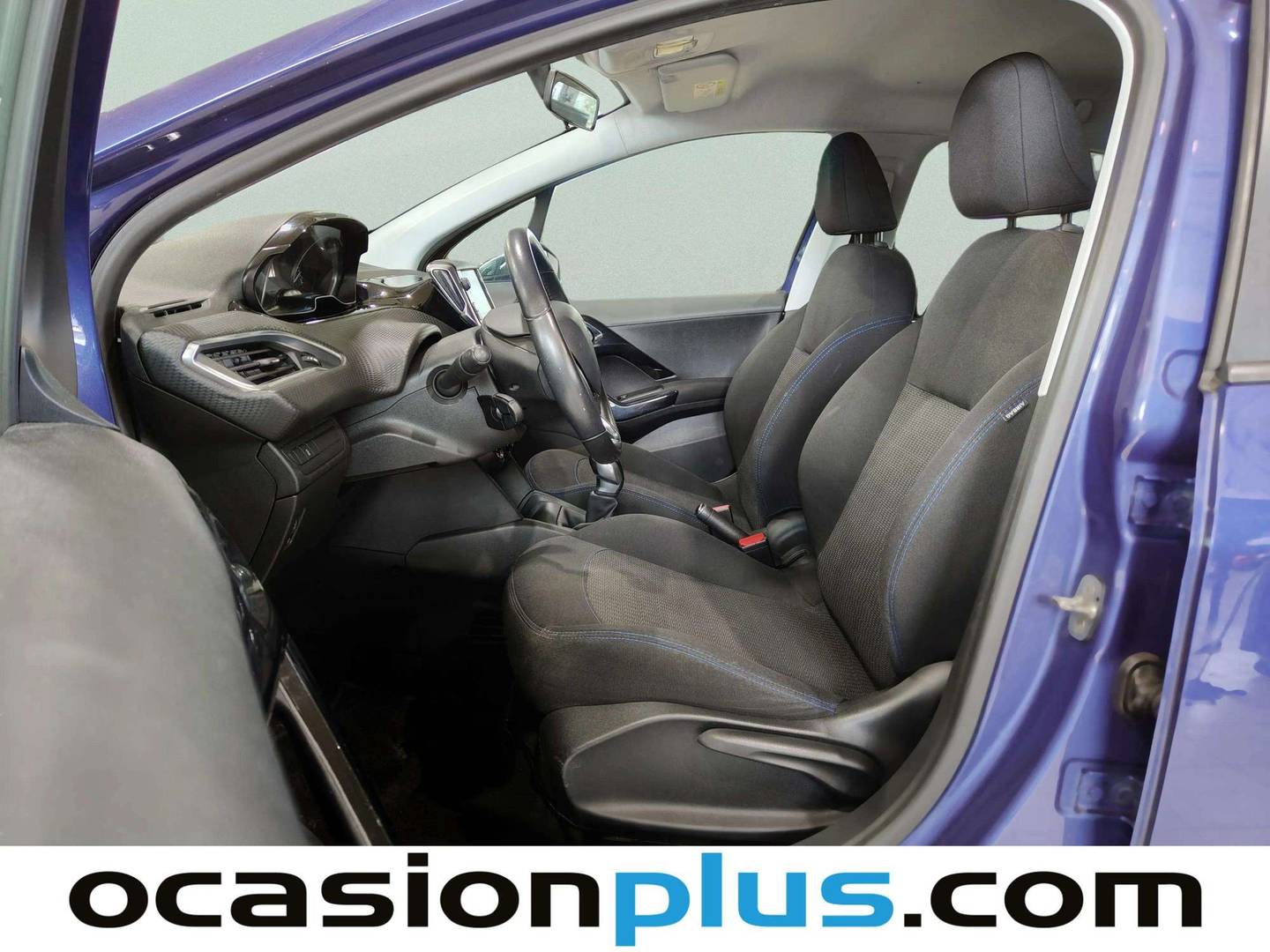 Foto asientos delanteros Peugeot 208 Peugeot 208 PureTech 82 Style (82 CV)