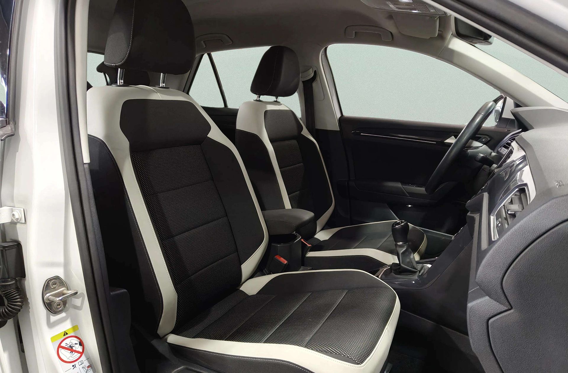 Volkswagen T-Roc Sport 1.5 TSI - foto 18