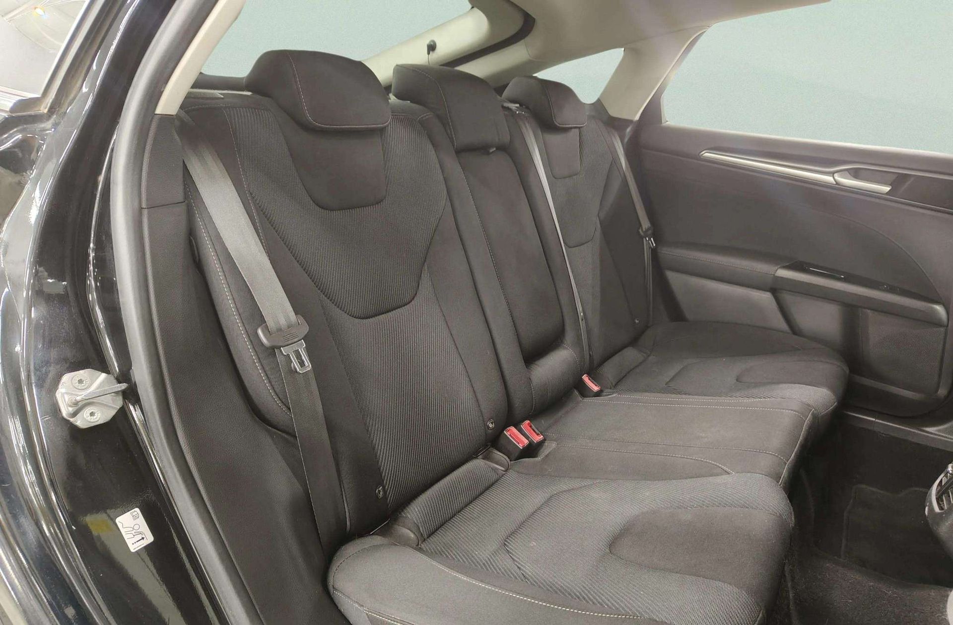 Ford Mondeo 1.5 EcoBoost Titanium - foto 16