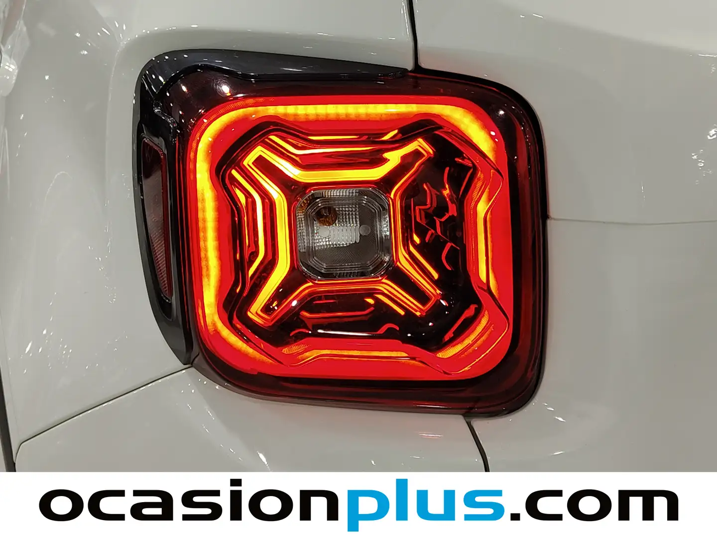 Foto Jeep Renegade Jeep Renegade 1.3G 80 Aniversario 4x2 DCT (150 CV)