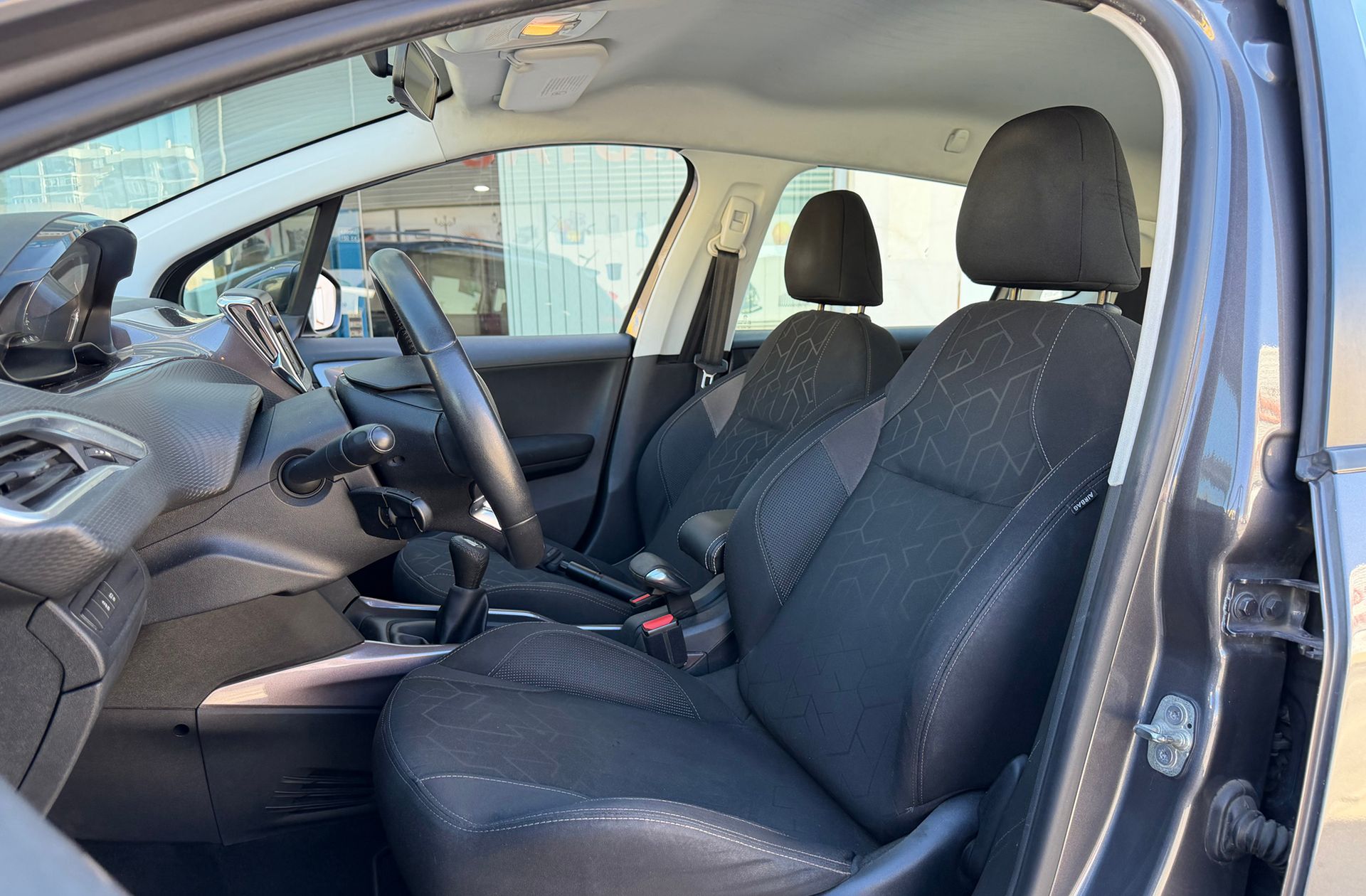 Peugeot 2008 e-HDI 92 Active - foto 9