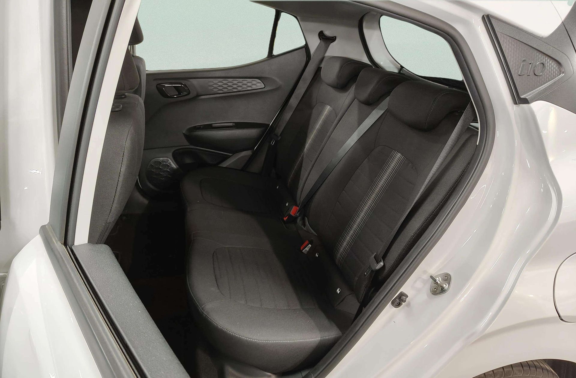 Hyundai i10 1.0 Klass - foto 11