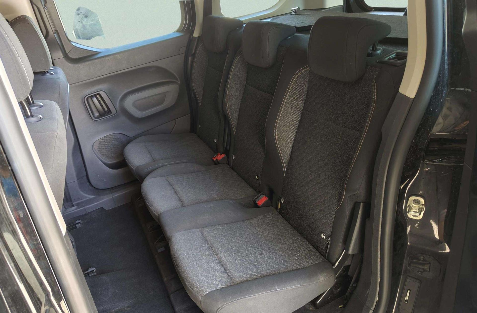Peugeot Rifter BlueHDi 100 Allure - foto 12