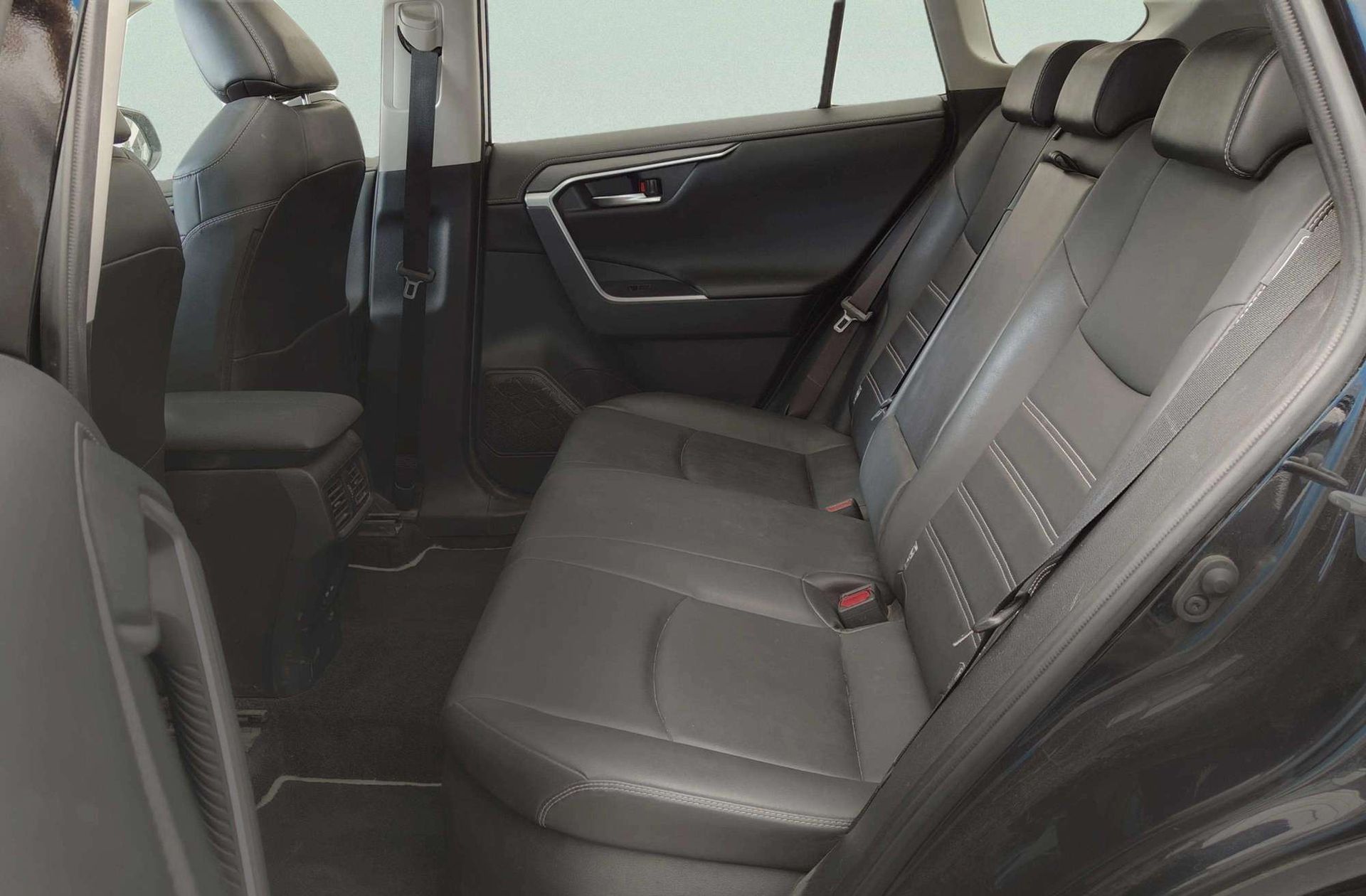 Toyota RAV4 2.5l hybrid Advance - foto 14
