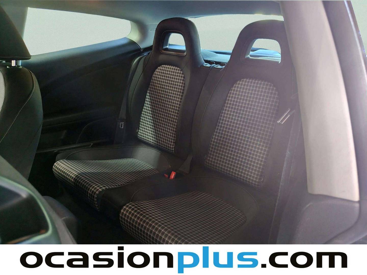 Foto asientos traseros Volkswagen Scirocco Volkswagen Scirocco Typhoon by R-Line 1.4 TSI BMT (125 CV)