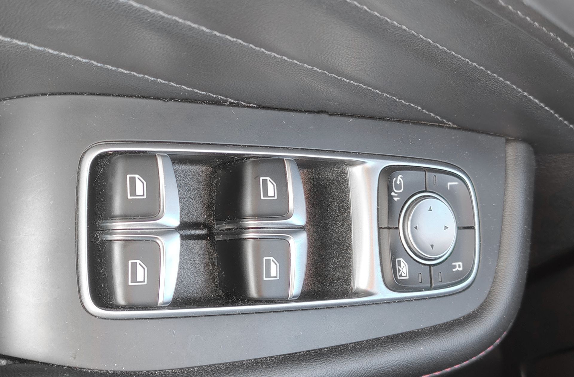 MG eHS 1.5 T-GDi PHEV Luxury - foto 37