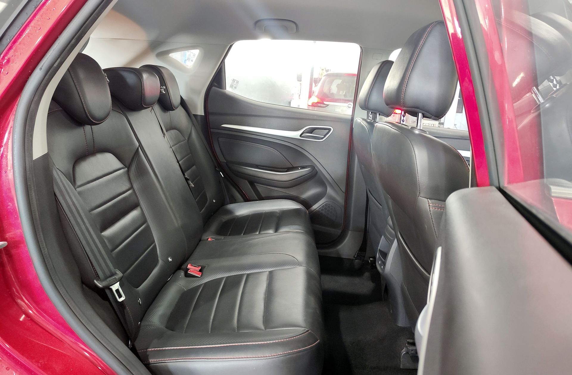 MG ZS 1.5 Luxury - foto 19