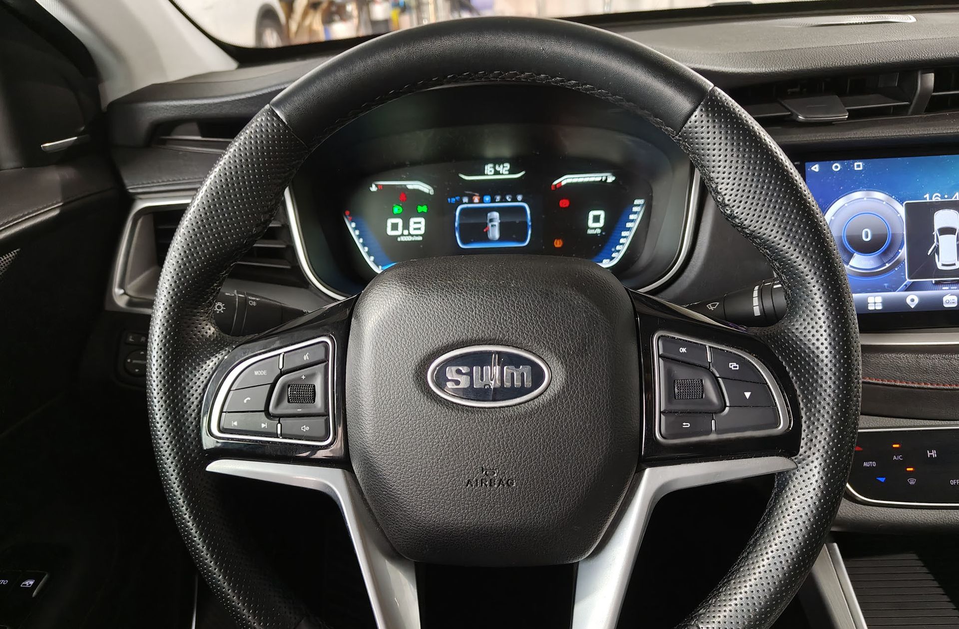 SWM G01 1.5T Luxury - foto 25