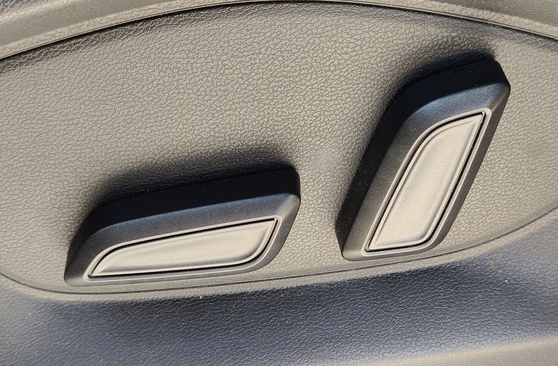 MG ZS 1.5 Hybrid+ Luxury - foto 14