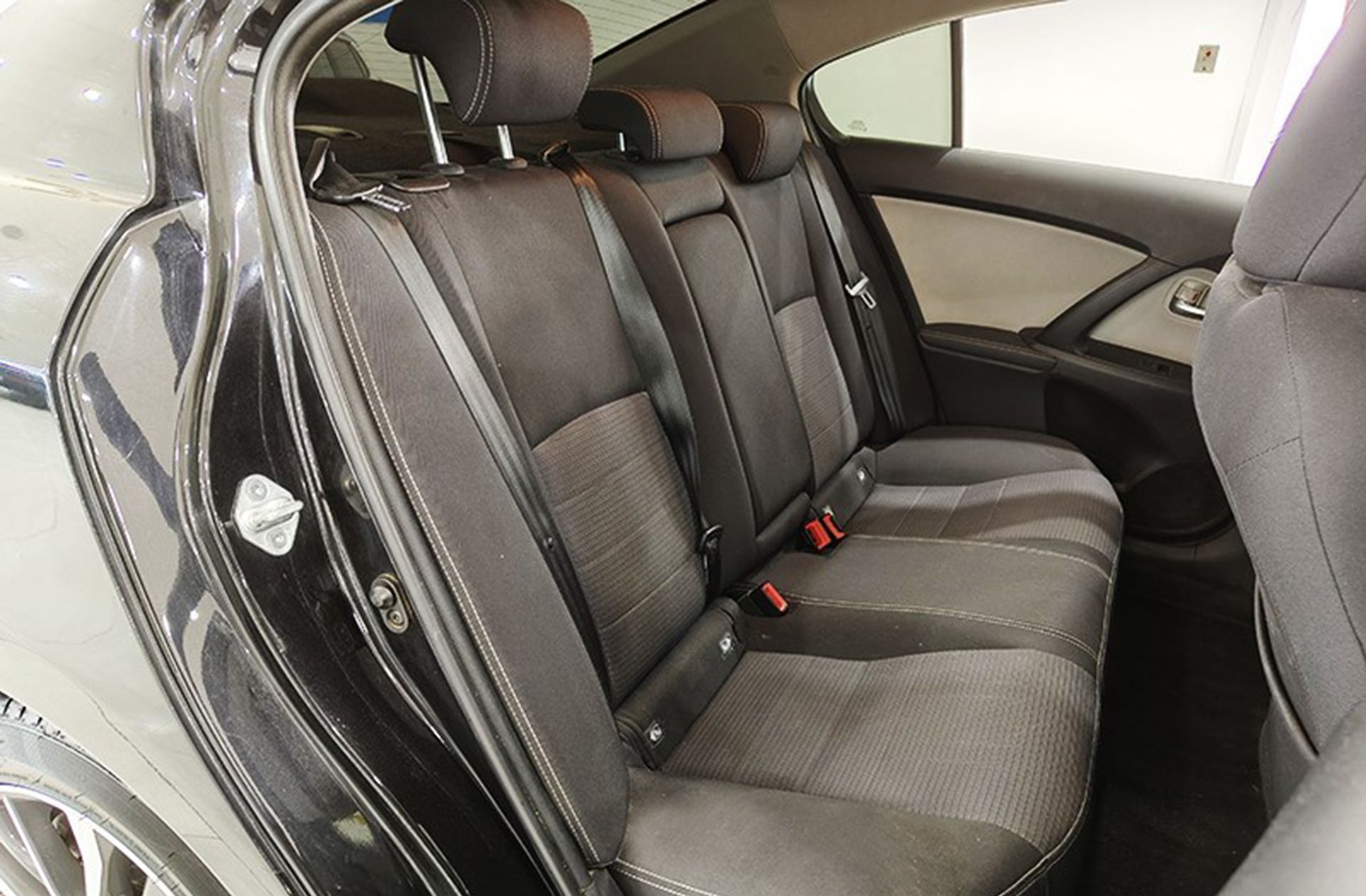 Toyota Avensis 150D Advance - foto 17