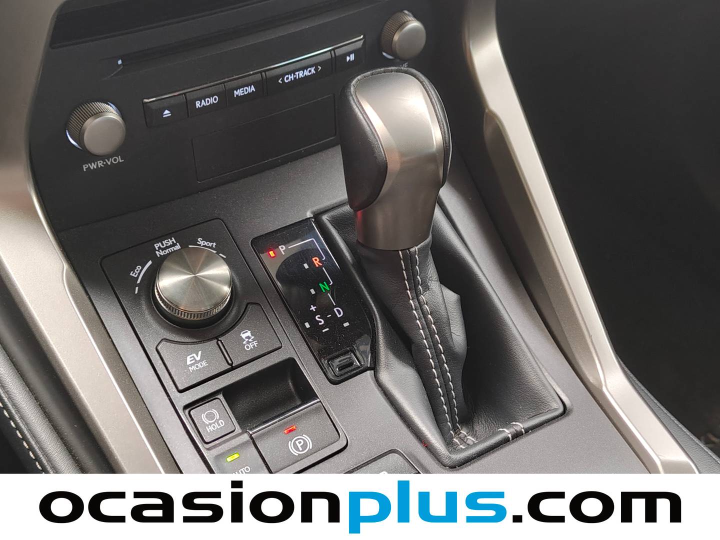 Lexus NX Lexus NX 300h Business Navigation 2WD (197 CV) de segunda mano