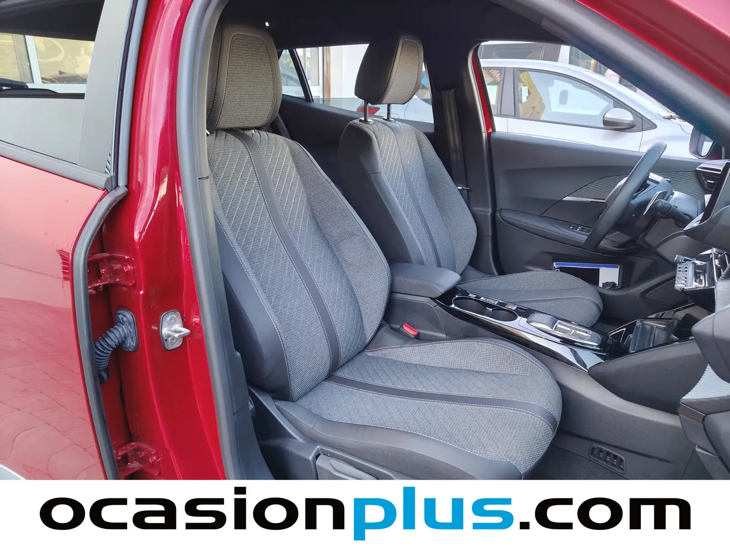 Foto Peugeot 2008 Peugeot 2008 Allure Hybrid eDCS6  (136 CV)