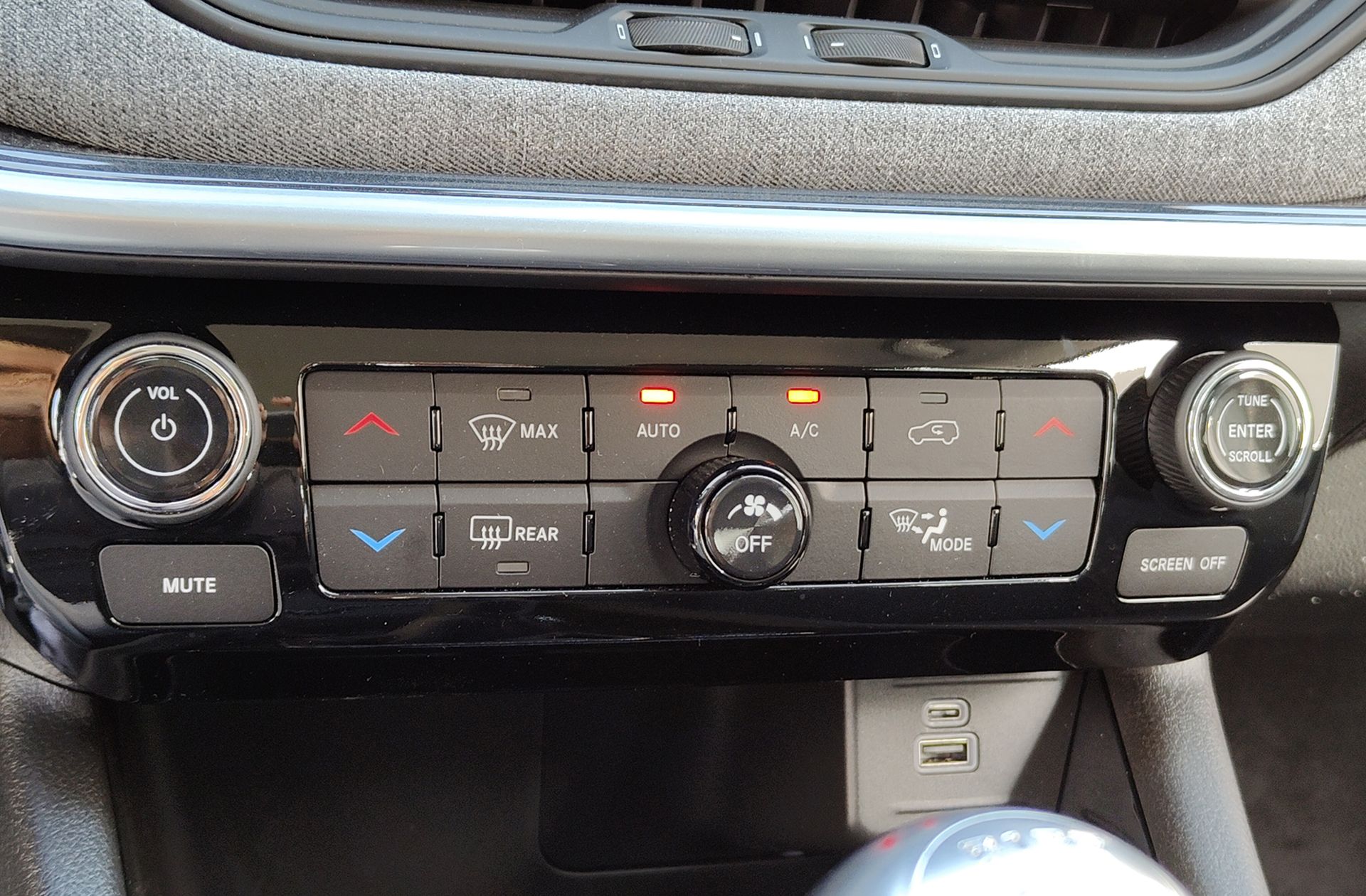 Jeep Compass 1.3 Gse T4 Longitude FWD - foto 26