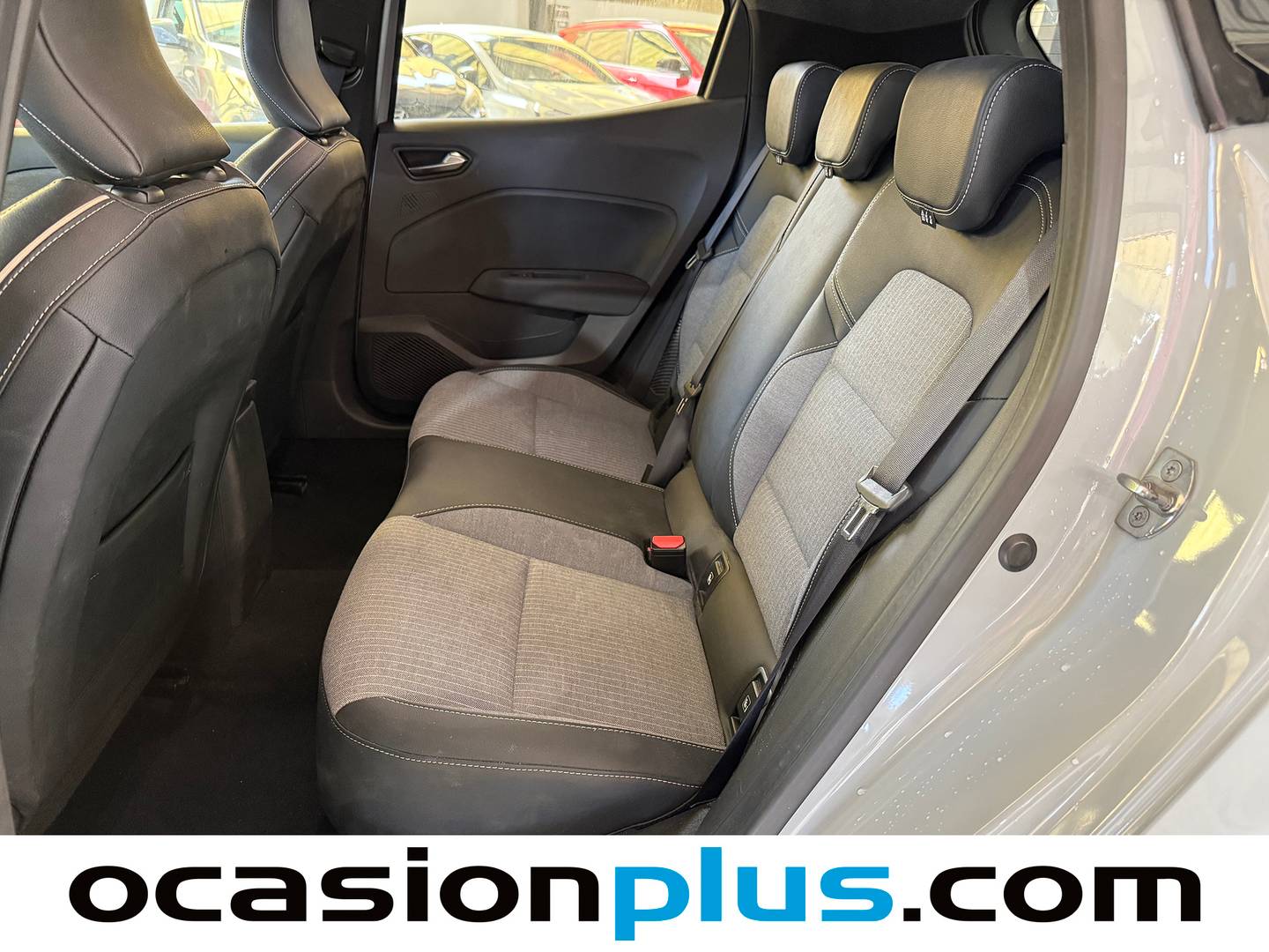 Foto asientos traseros Renault Clio Renault Clio Techno E-Tech full Híbrido (143 CV)