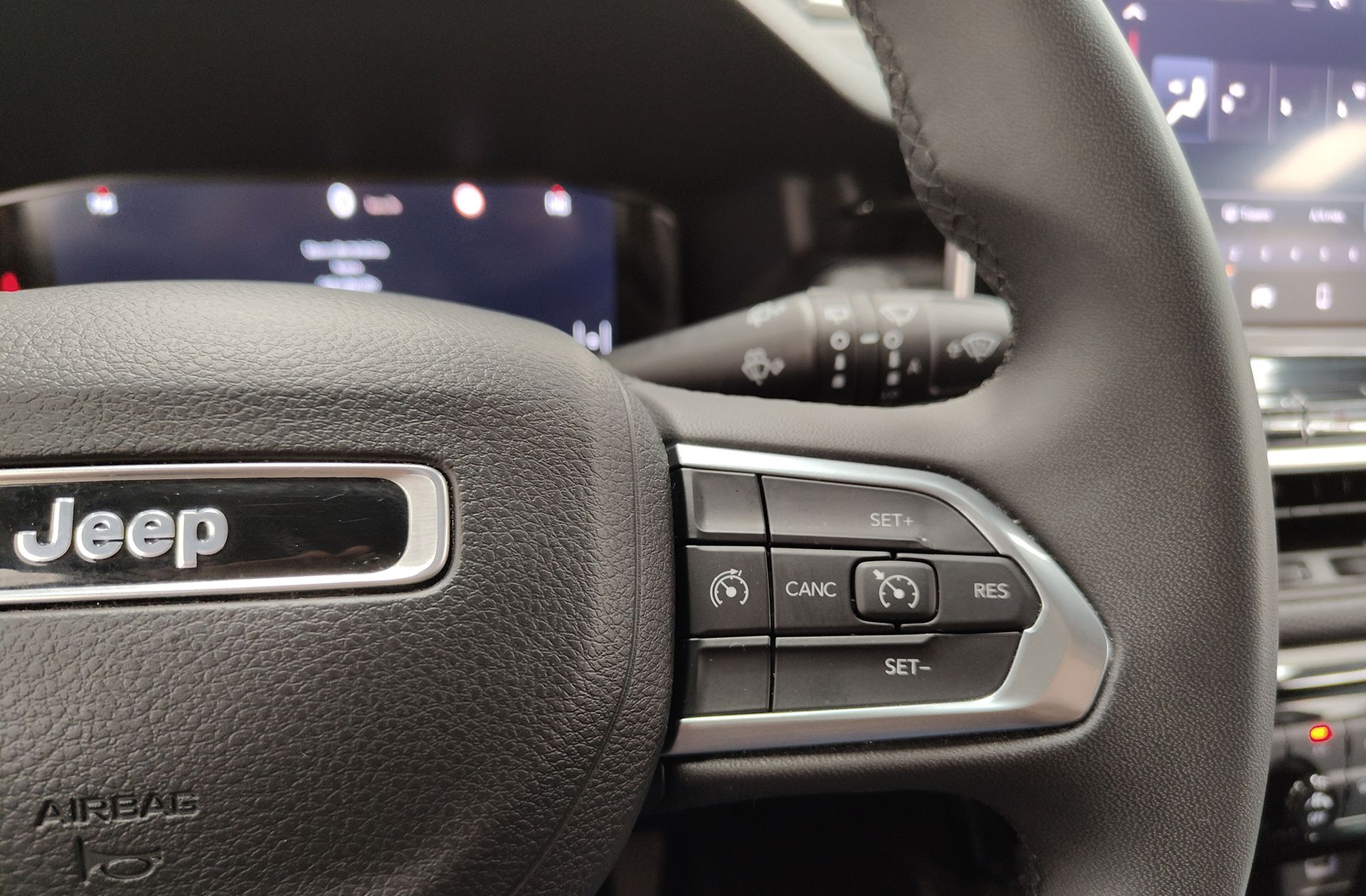 Jeep Compass 1.3 Gse Night Eagle FWD - foto 31