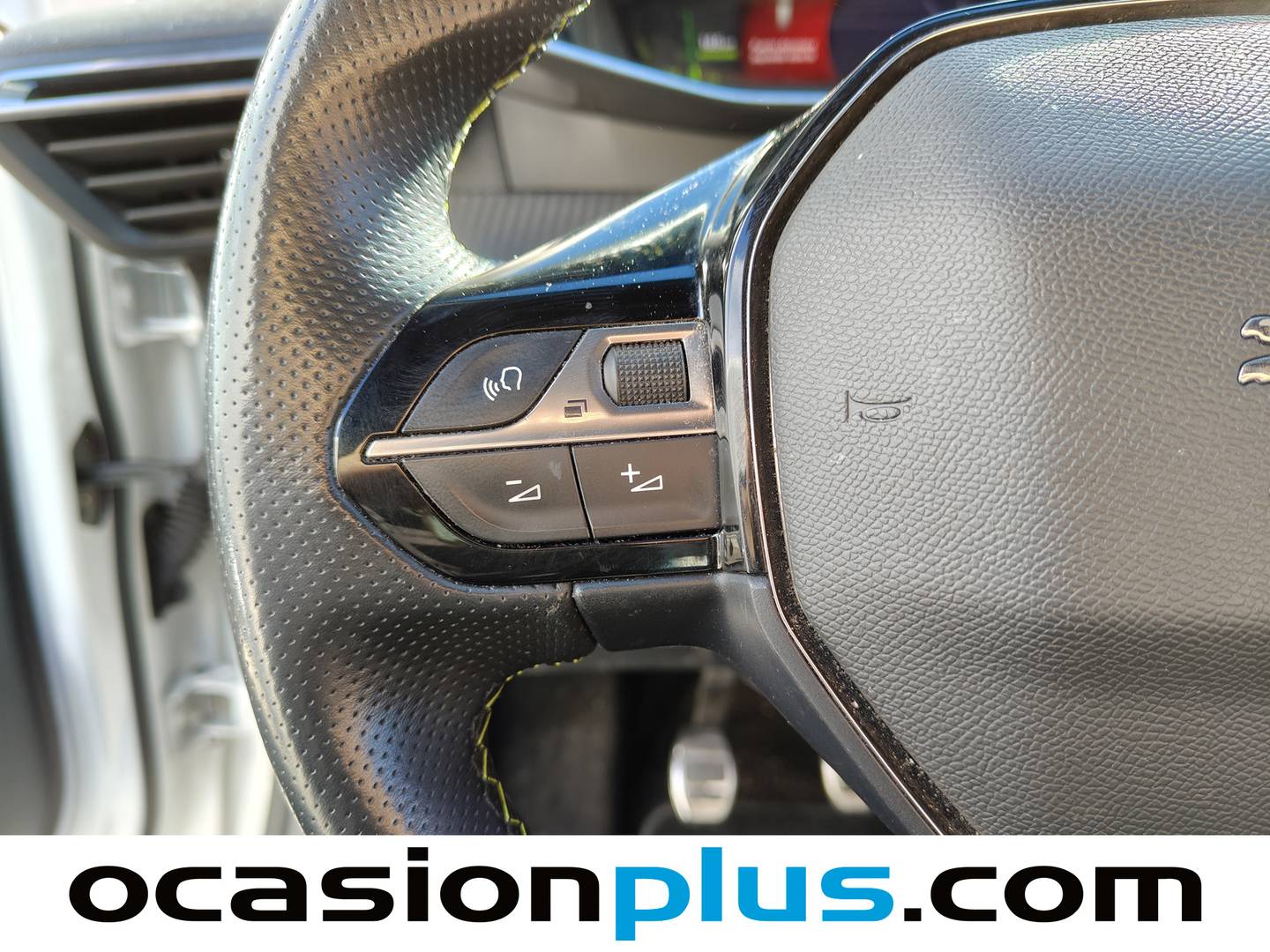 Foto Peugeot 2008 Peugeot 2008 PureTech 130 S&S GT (130 CV)