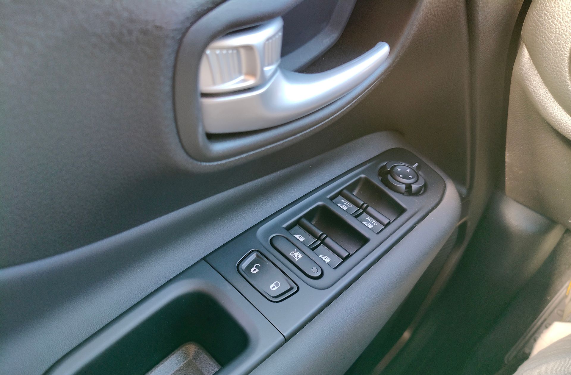 Jeep Renegade 1.3 PHEV Upland 4xe - foto 35