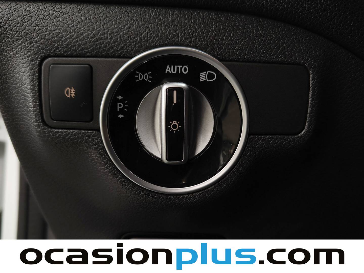 Extras y acabados del Mercedes CLA Mercedes-Benz CLA CLA 200 CDI (136 CV)