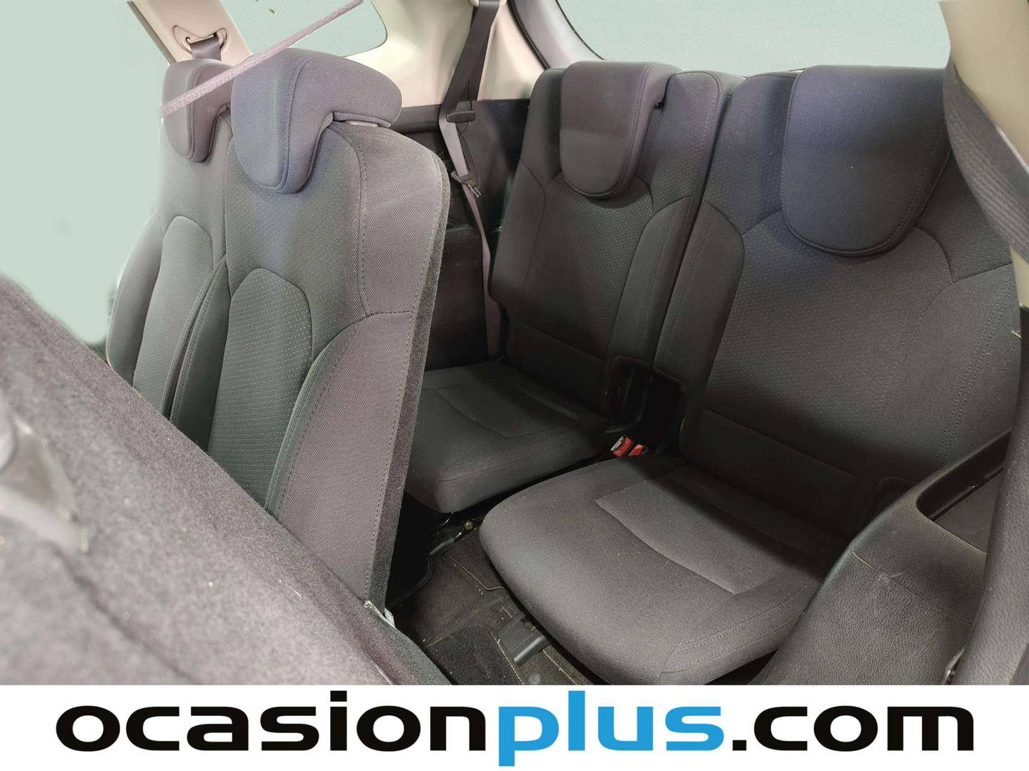 Foto asientos delanteros KIA Carens KIA Carens 1.7 CRDi VGT Drive Eco-Dynamics (115 CV) 7 Plazas